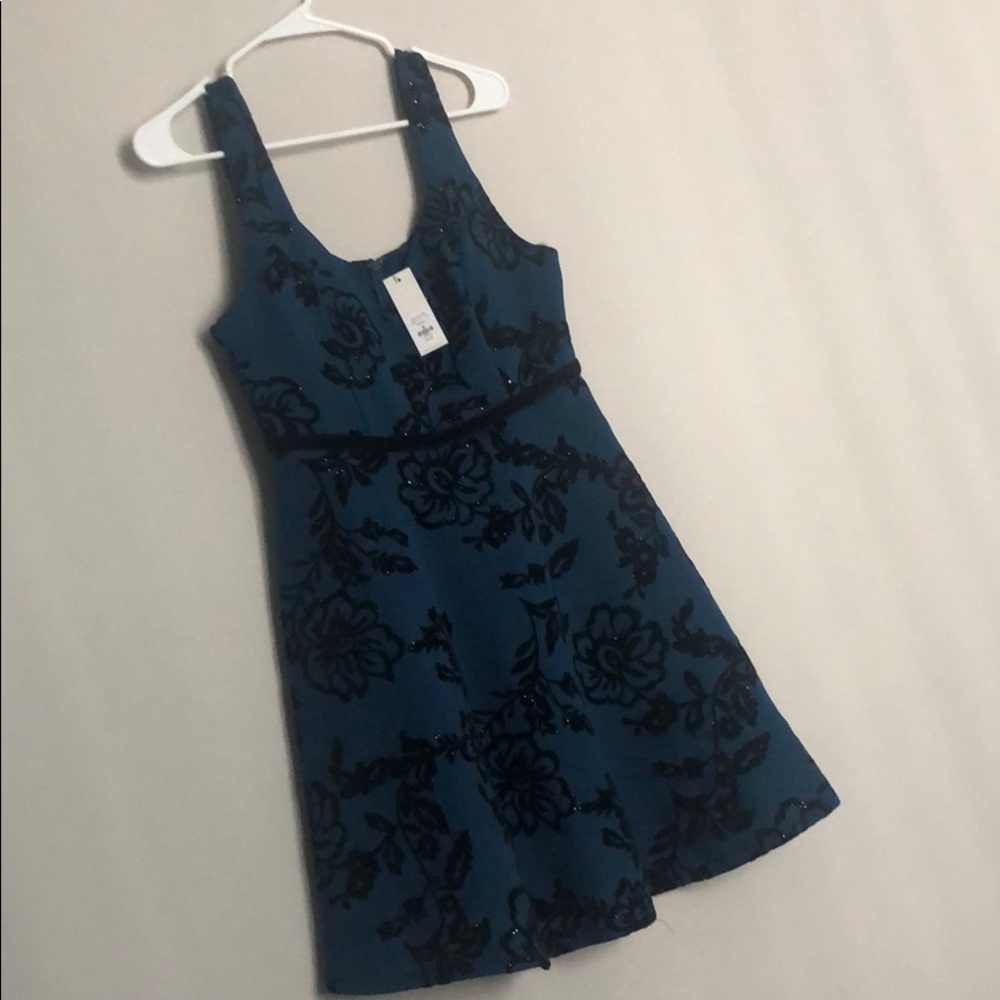 Cocktail Dress- Perfect for your winter parties!